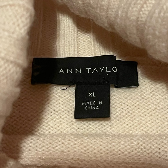 Ann Taylor LOFT Cream Ribbed Turtleneck Sweater Wool Cashmere Blend XL - Picture 4 of 5